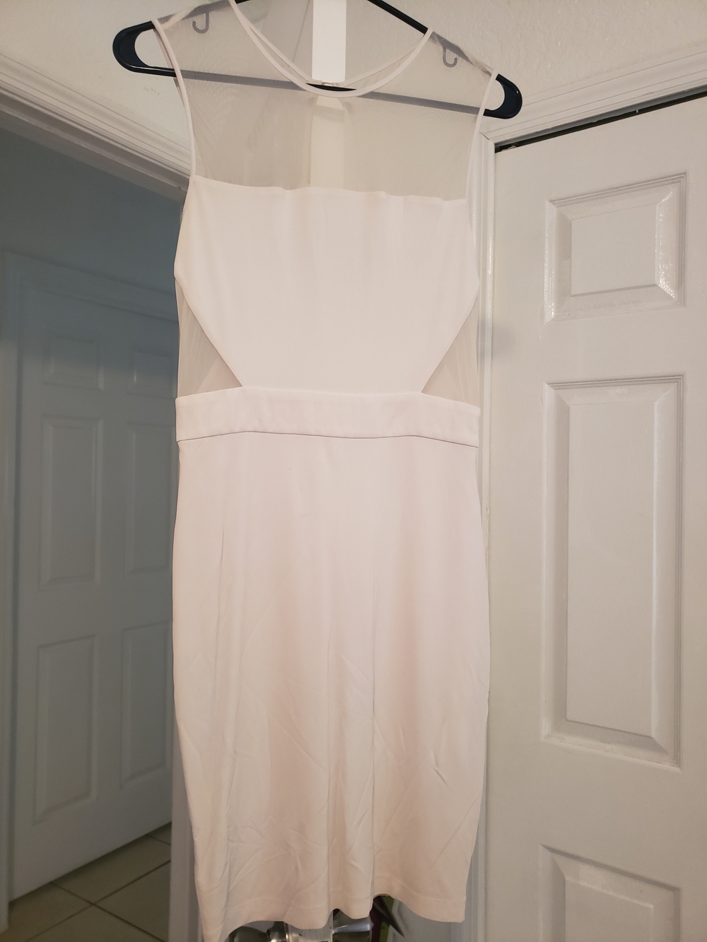 Vintage bebe White Sheer-Panel Midi Dress
